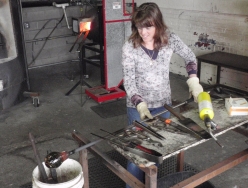 01_dana_glassblow_1.jpg